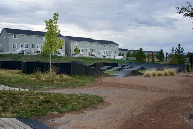 Building Photo - 14659 Bloom Dr