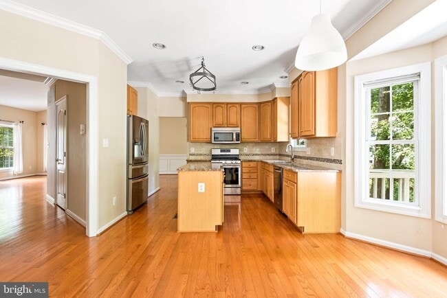 Building Photo - 2202 Sarah Woods Ct