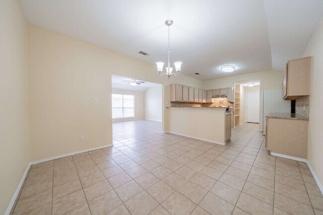 Building Photo - Cute 3 bed, 2 bath home in Grand Prairie