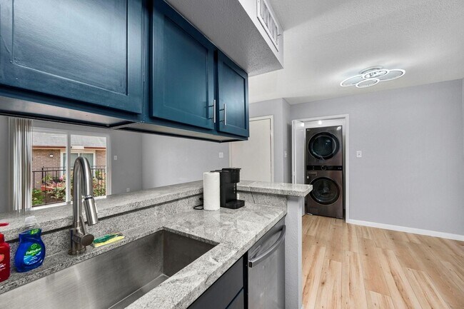 Building Photo - 12955 Woodforest Blvd
