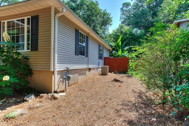Building Photo - 831 Tanner Dr