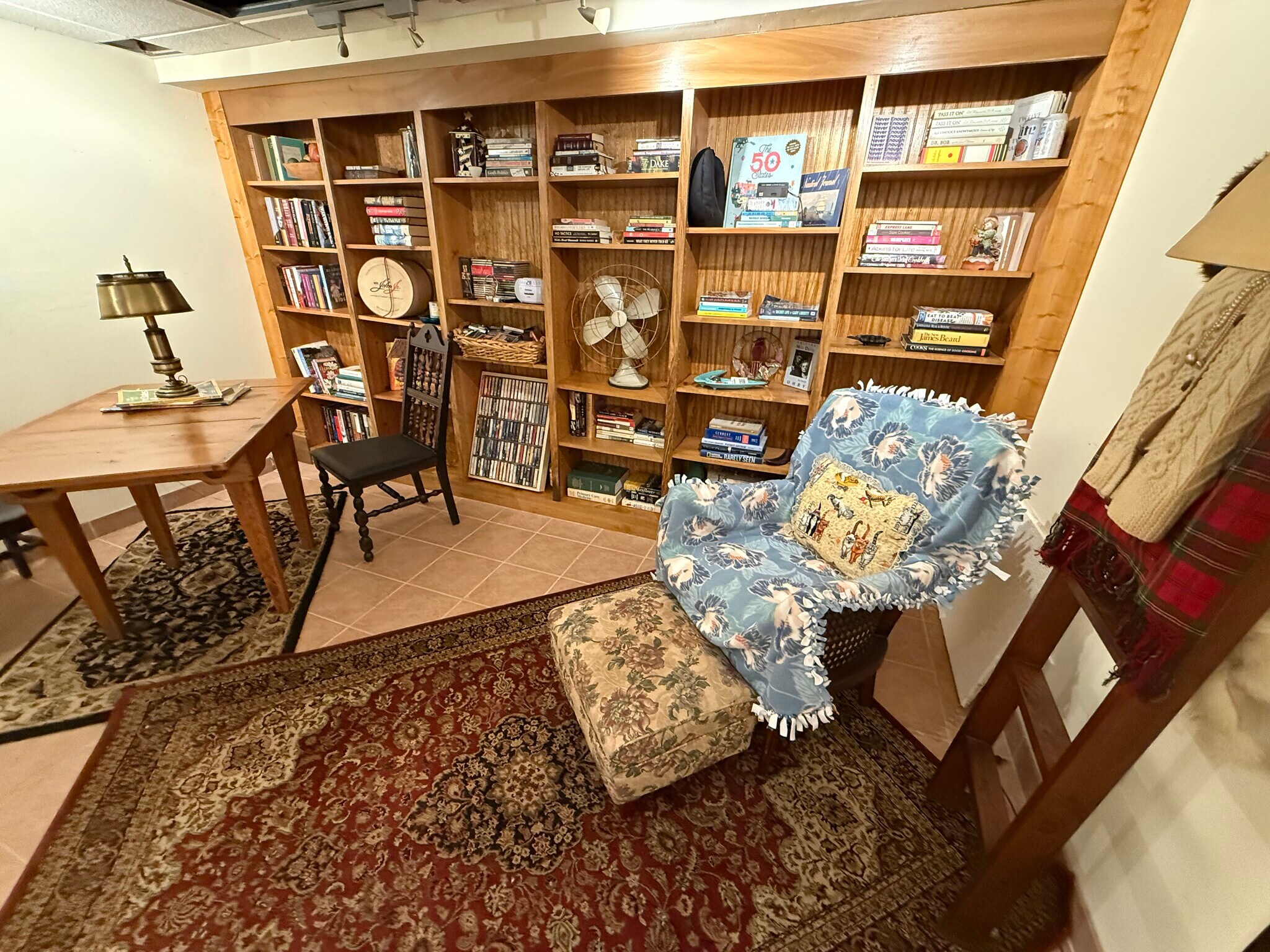 Building Photo - 32275 Center St