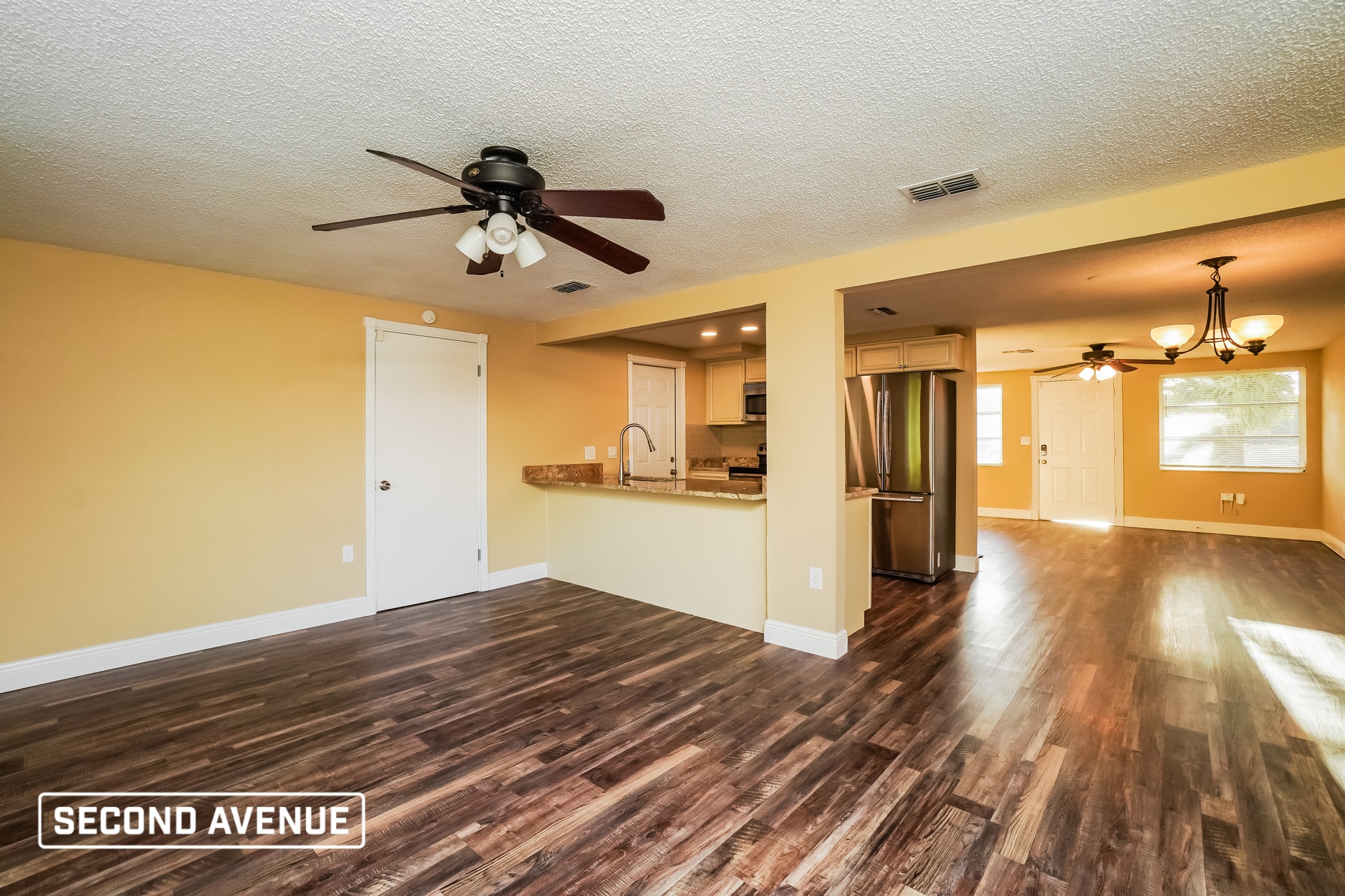 Building Photo - 11725 Meadow Dr