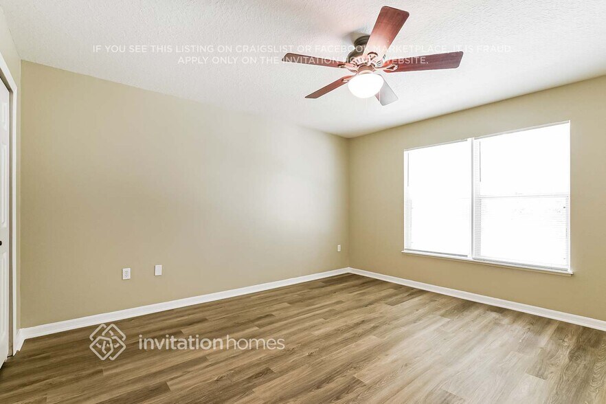 Building Photo - 688 Red Pepper Loop