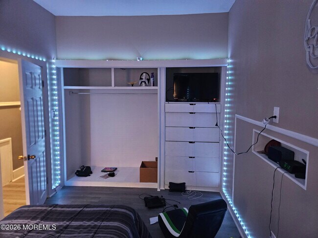 Building Photo - 11 Washington St