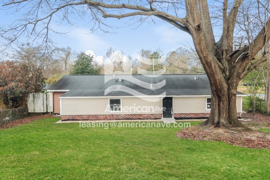 Building Photo - 856 Barklay Way