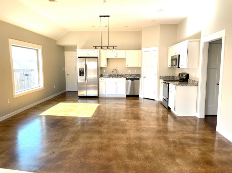 Building Photo - 259 Wolf Den Dr