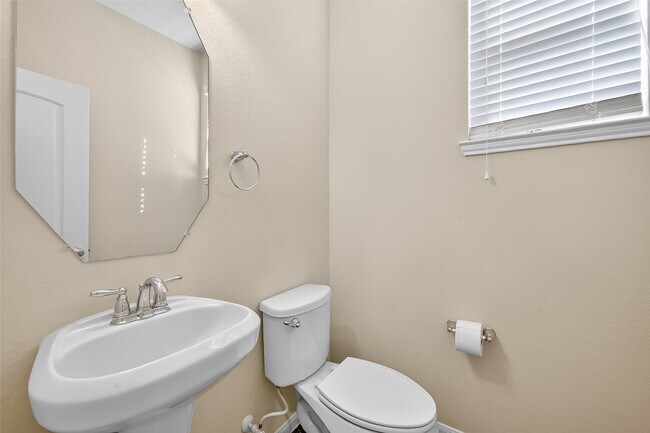 Building Photo - 9215 Union Meadow Ln