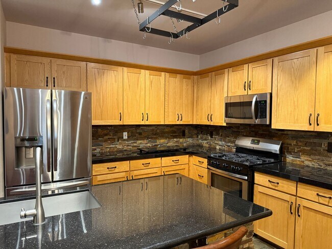 Building Photo - 79 Casa Del Fuego St