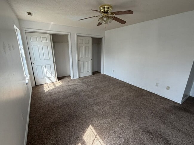 Building Photo - Three Bedroom, Two Bath One Car Garage *COMING SOON*