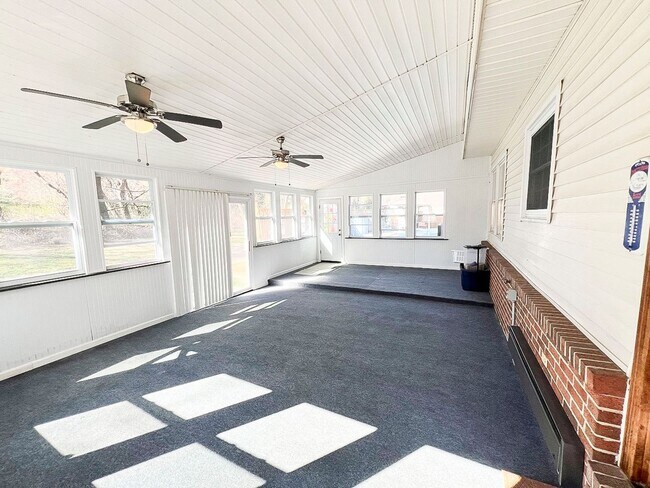 Building Photo - 3502 Old Jones Rd