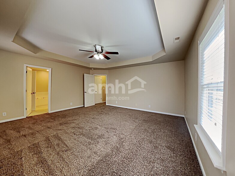 Building Photo - 1068 Blairfield Dr