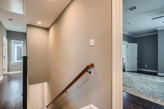 Building Photo - 3801 Oxford St