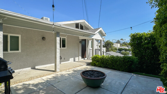 Building Photo - 2749 Griffith Park Blvd