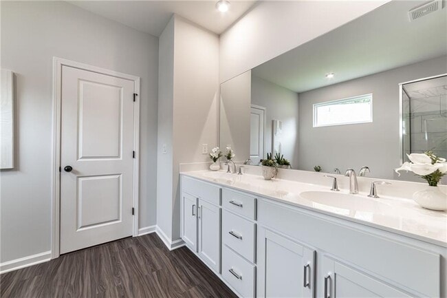 Building Photo - 107 Cedar Brk Dr