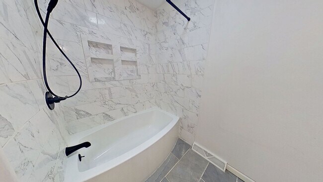 Building Photo - Single Family Raised Rancher with Fenced-In Yard