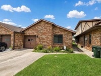 Building Photo - 614 Lake Carolyn Cir