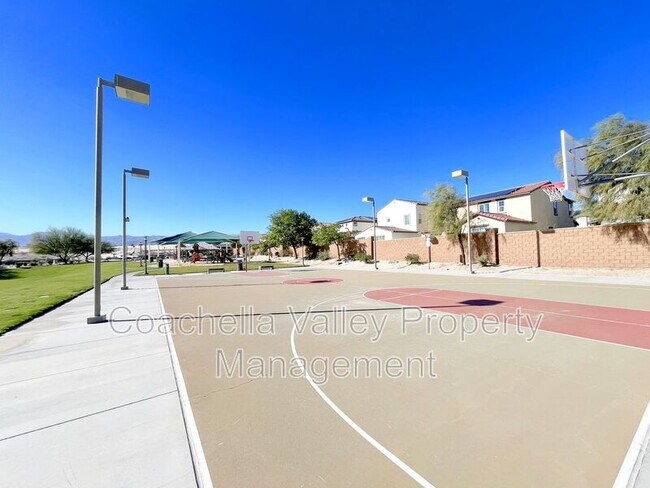 Building Photo - 41168 Emory Ln