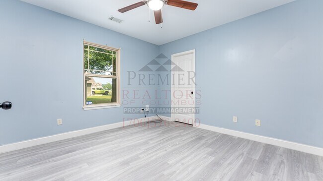 Building Photo - 13 Wheatland Way
