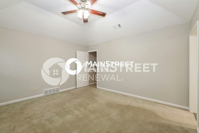 Building Photo - 3 Bedroom Pet-Friendly Home in MEMPHIS, TN with Main Street Renewal