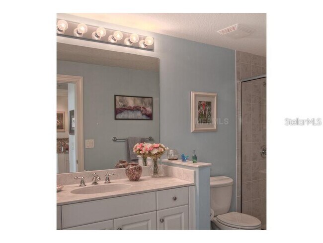 Building Photo - 800 N Tamiami Trl