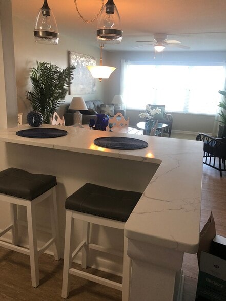 Kitchen - 5220 Brittany Dr S