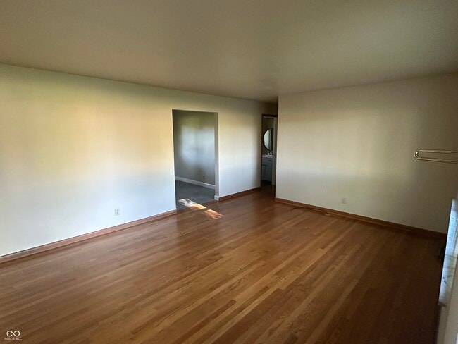 Building Photo - 973 Mullinix Rd