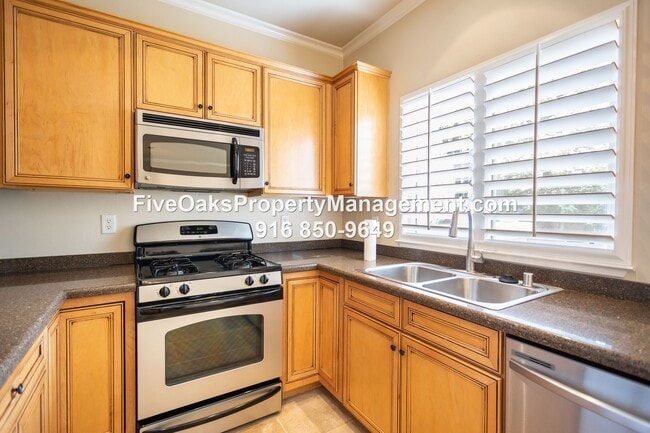 Building Photo - 758 Shasta Oaks Ct