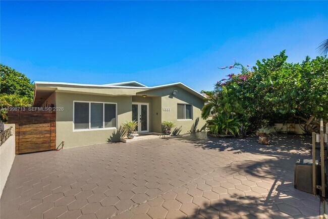 Building Photo - 1333 SW 16th St