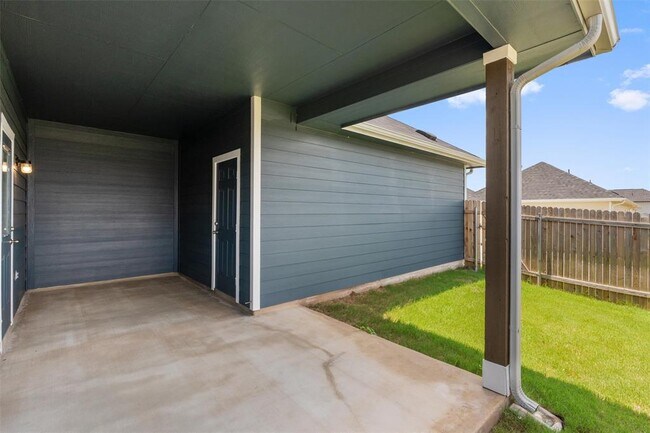 Building Photo - 108 Biscayne Dr
