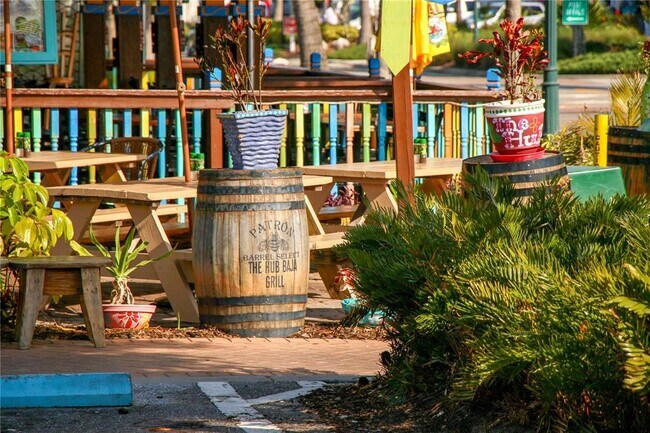 Building Photo - 3835 Almeria Ave