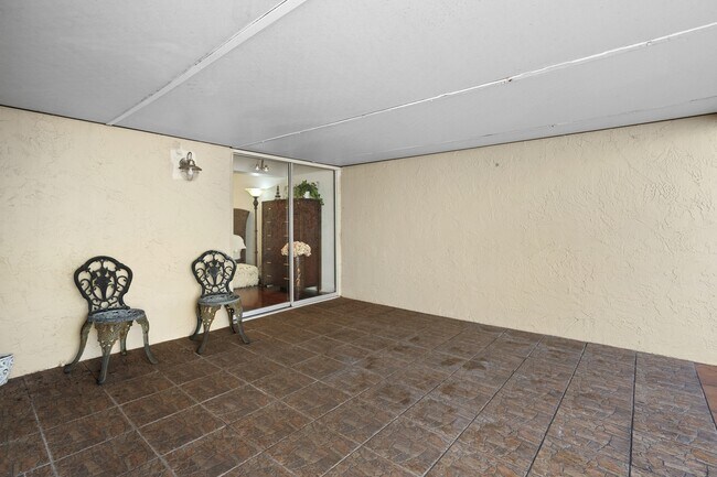 Building Photo - 104 Madrid Dr
