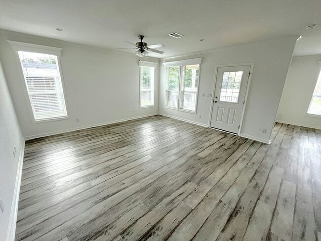 Building Photo - 5364 Bahia Wy