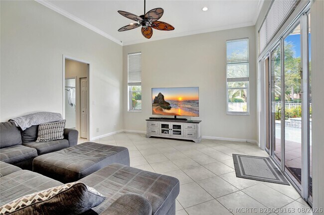 Building Photo - 4070 Sanderling Ln
