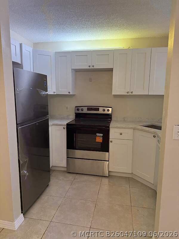 Building Photo - 10914 Royal Palm Blvd