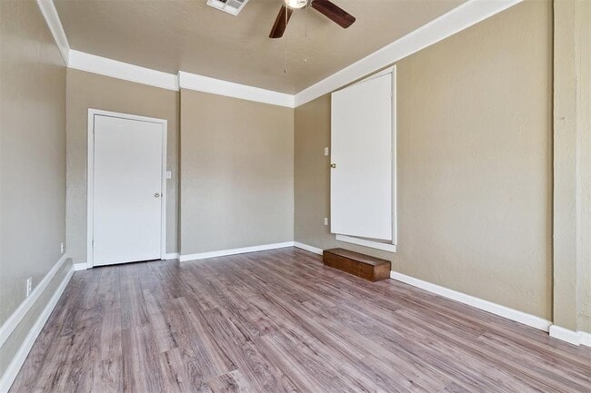 Building Photo - 317 E Key Blvd