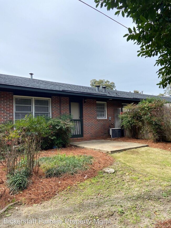 Primary Photo - 1550 Stark Ave