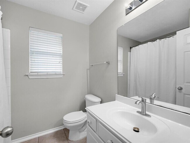 Building Photo - 23301 Tuttle Ct