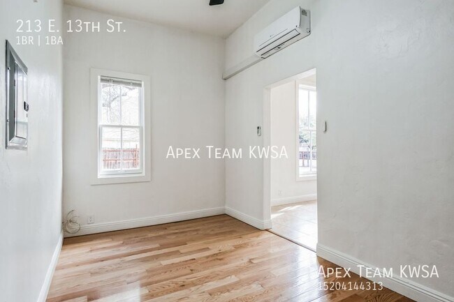 Building Photo - 213 E 13th St