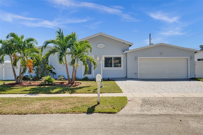 Primary Photo - 9240 SW 54th St
