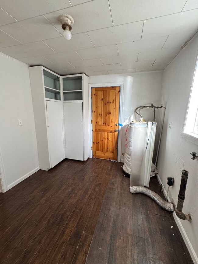 Building Photo - Myrtle Creek 2-Bedroom Home with Garage