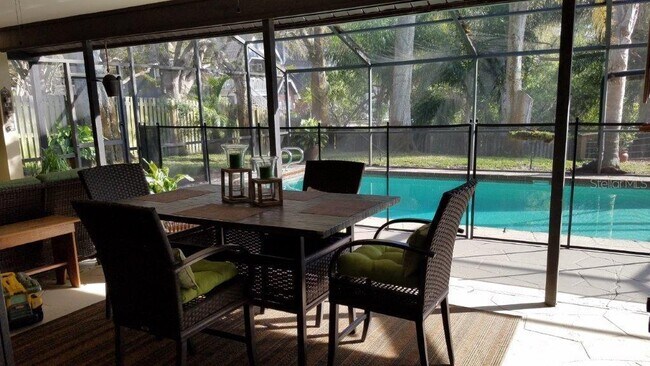 Building Photo - 392 Lakeview Terrace