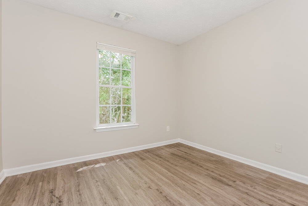 Building Photo - 6125 Pineneedle Dr SW
