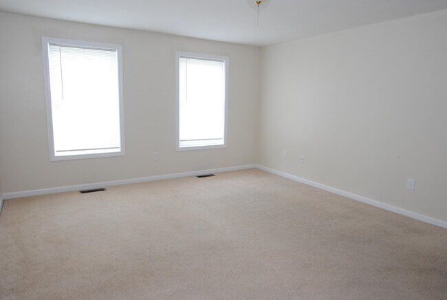 Building Photo - 78 Overlook Cir