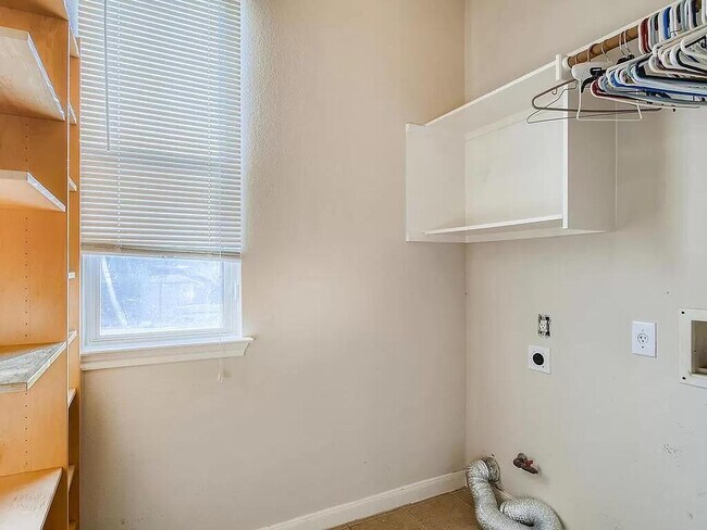 Building Photo - 1711 Brandon Keller Ct