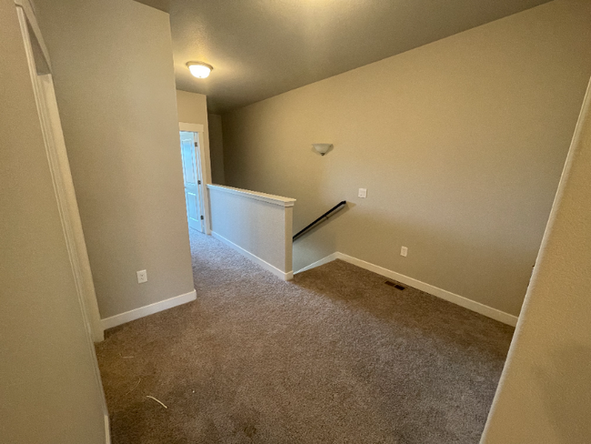 Building Photo - 6565 Carriage Meadows Dr