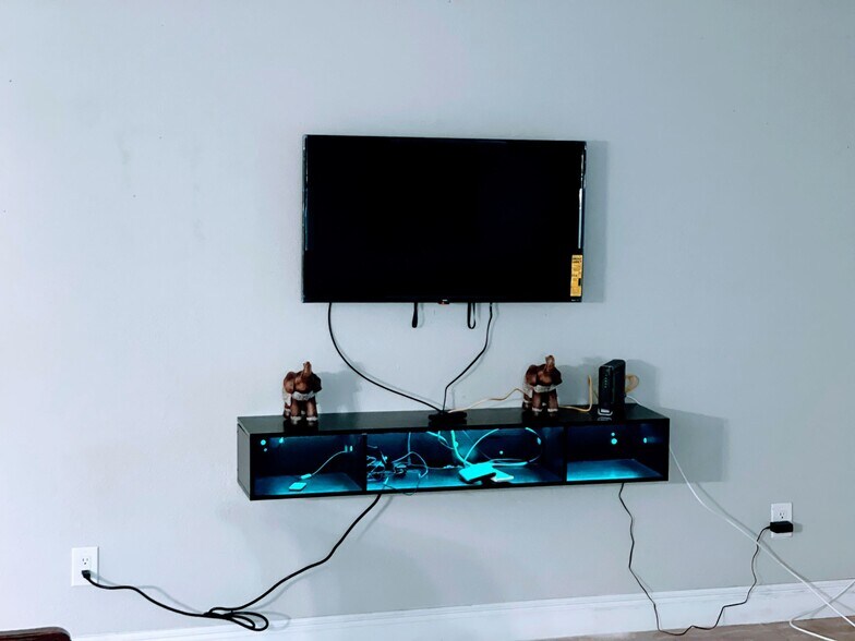 Building Photo - 110 N 40th St