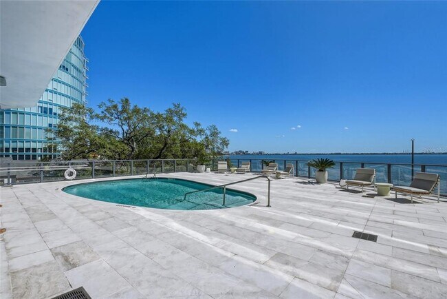 Building Photo - 3101 Bayshore Blvd