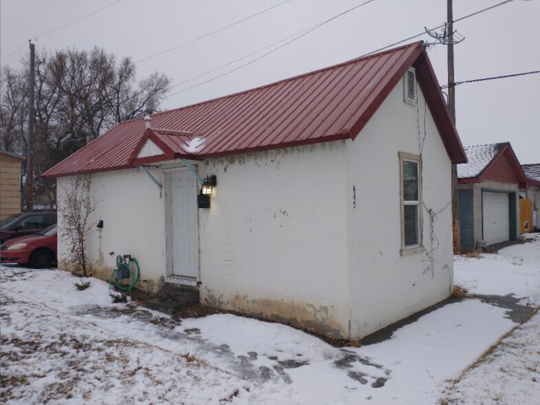 Building Photo - 445 Chamberlain Ave