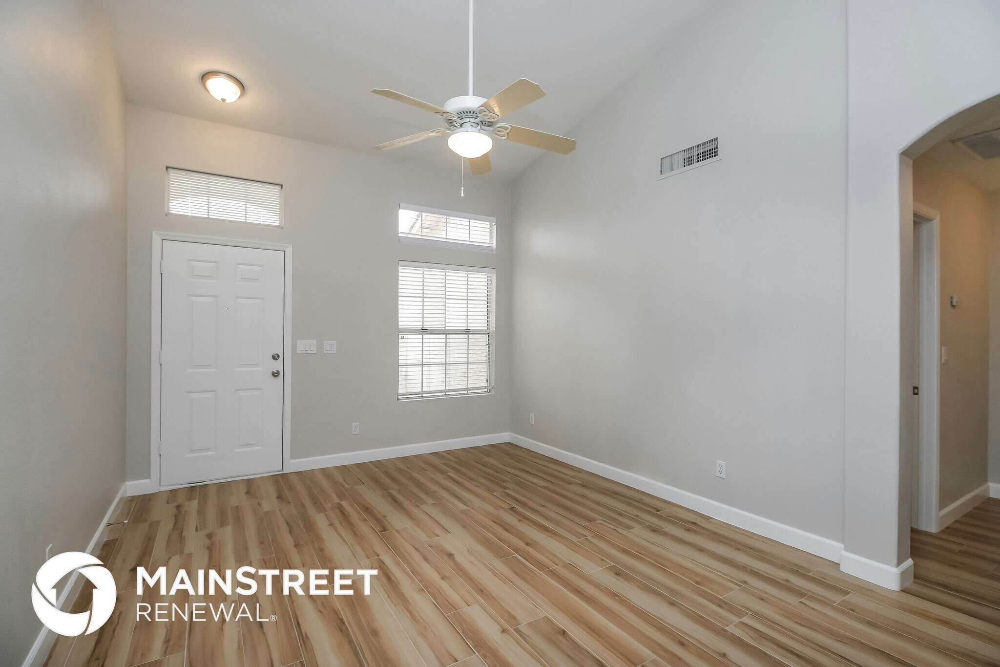 Building Photo - 1668 E Golden Ln